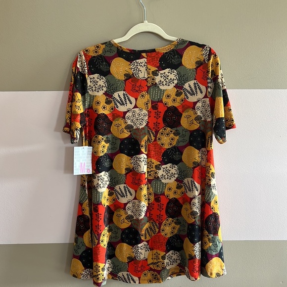 LulaRoe t shirts - Picture 4 of 7